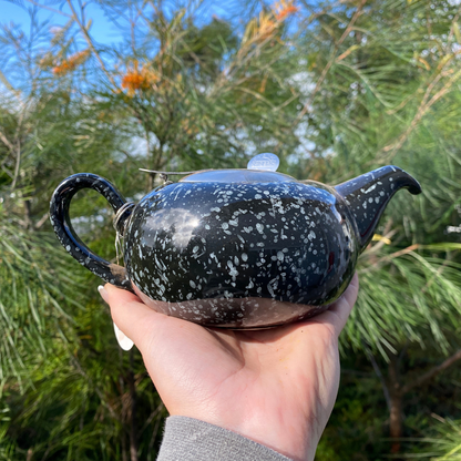 London Pottery Pebble Teapot Black