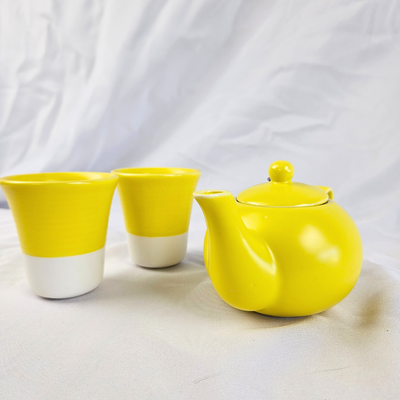 The Almost Perfect Ceramic Teapots Yellow Set